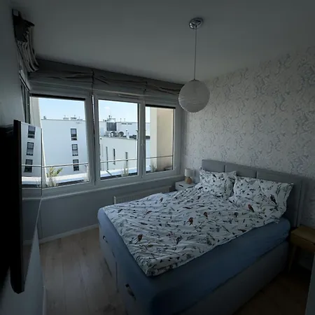 Stylish With Ac & Balcony Апартаменти