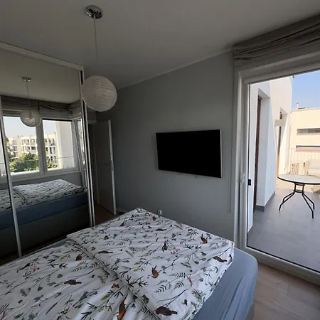 דירה Stylish With Ac & Balcony *